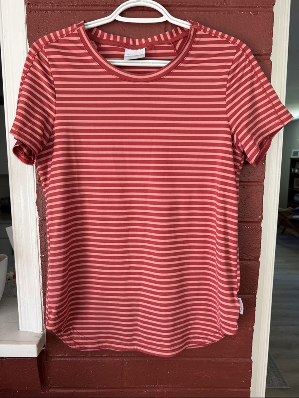 Columbia Coral and Light Pink Striped Short Sleeve Tee Small